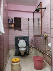 Common Bathroom One Image of 3510 Sq.ft 5 BHK Apartment / Flat for sale in Gokul Apartment, Mali Panchghara Howrah for Rs. 18000000