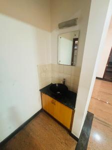 Kitchen Image of 2600 Sq.ft 4 BHK Apartment / Flat for rent in Richards Town Bengaluru for Rs. 150000