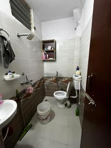 Bathroom Image of 1100 Sq.ft 4 BHK Apartment / Flat for sale in Vinay Nagar Gwalior for Rs. 3600000
