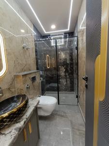 Image of 1790 Sq.ft 3 BHK Builder Floor for rent in Mansarover Garden, New Delhi for Rs. 82000