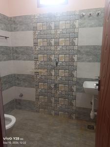 Bathroom Image of 1000 Sq.ft 1 BHK Builder Floor for rent in Edayansathu Vellore for Rs. 8000