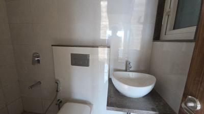 Image of 700 Sq.ft 2 BHK Apartment / Flat for sale in Shapoorji Pallonji BKC 28, Bandra East, Mumbai for Rs. 20000000