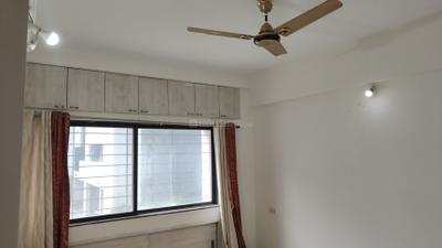 Bedroom Image of 927 Sq.ft 2 BHK Apartment / Flat for sale in Kumar Pebble Park, Hadapsar Pune for Rs. 5500000
