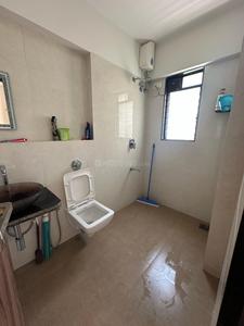 Bathroom Image of 1100 Sq.ft 3 BHK Apartment / Flat for sale in Andheri West Mumbai for Rs. 38100000
