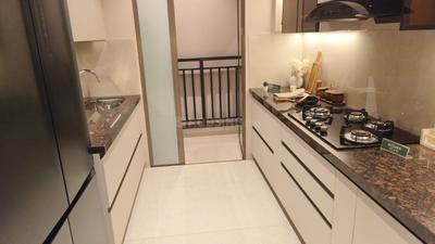 Kitchen Image of 800 Sq.ft 2 BHK Apartment / Flat for sale in Purva Estrella, Andheri West Mumbai for Rs. 35212000