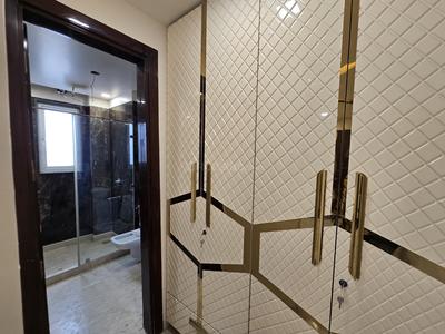 Bathroom Image of 1450 Sq.ft 3 BHK Builder Floor for sale in Tilak Nagar New Delhi for Rs. 25000000