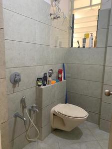 Bathroom Image of 810 Sq.ft 2 BHK Apartment / Flat for rent in Sunpharma Road Vadodara for Rs. 18000