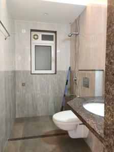 Common Bathroom Image of 1500 Sq.ft 3 BHK Apartment / Flat for sale in Hubtown Sunmist, Andheri East Mumbai for Rs. 54500000