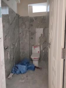 Common Bathroom Image of 780 Sq.ft 1 BHK Apartment / Flat for rent in Kondapur Hyderabad for Rs. 17770