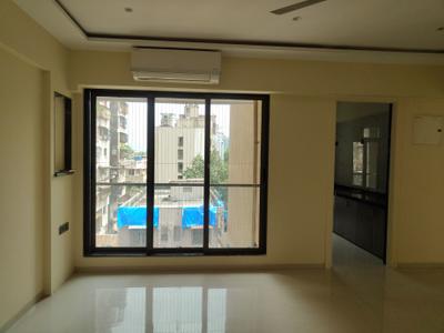 Living Room Image of 850 Sq.ft 2 BHK Apartment / Flat for rent in Khar West Mumbai for Rs. 110000