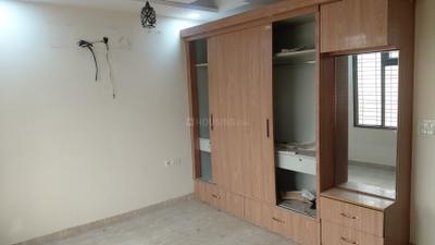 Bedroom Image of 1000 Sq.ft 2 BHK Builder Floor for sale in Ramesh Nagar New Delhi for Rs. 13000000