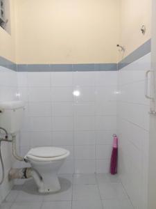 Common Bathroom Image of 450 Sq.ft 1 BHK Apartment / Flat for sale in Shapoorji Pallonji Shukhobrishti, New Town Kolkata for Rs. 2450000