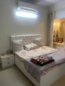 Bedroom Image of 2385 Sq.ft 4 BHK Apartment / Flat for sale in Bulland Group Heights, Crossings Republik Ghaziabad for Rs. 17000000