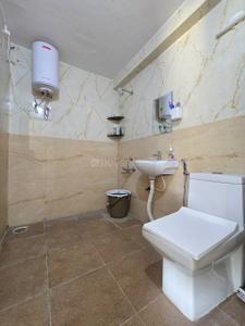 Bathroom Image of 1250 Sq.ft 2 BHK Apartment / Flat for rent in Indira Nagar Bengaluru for Rs. 60000