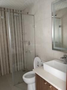 Bathroom Image of 2100 Sq.ft 3 BHK Apartment / Flat for sale in Central Park Aqua Front Towers, Sector 33 Sohna for Rs. 27000000