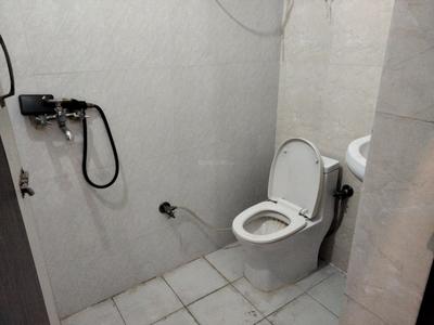 Bathroom Image of 600 Sq.ft 1 BHK Builder Floor for rent in Indirapuram Ghaziabad for Rs. 19000