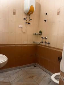 Bathroom Image of 3500 Sq.ft 4 BHK Independent House for rent in Sector 16 Faridabad for Rs. 45000