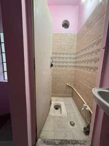 Bathroom Image of 1100 Sq.ft 2 BHK Independent House for rent in Alpha I Greater Noida Greater Noida for Rs. 18000