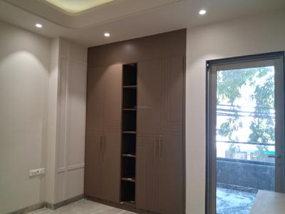 Bedroom Image of 1800 Sq.ft 3 BHK Builder Floor for sale in Paschim Vihar New Delhi for Rs. 36000000