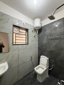 Bathroom Image of 680 Sq.ft 1 BHK Apartment / Flat for rent in HSR Layout Bengaluru for Rs. 34000