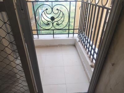 Balcony Image of 604 Sq.ft 1.5 BHK Apartment / Flat for rent in Prateek Grand City, Siddharth Vihar Ghaziabad for Rs. 19800