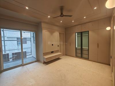 Bedroom Image of 3600 Sq.ft 4 BHK Builder Floor for sale in Preet Vihar New Delhi for Rs. 65000000