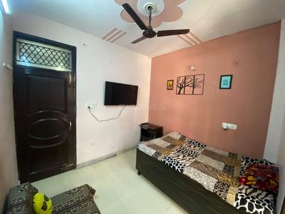 Bedroom Image of 600 Sq.ft 3 BHK Builder Floor for sale in Sector 39 Rohini New Delhi for Rs. 3000000
