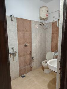 Bathroom Image of 2000 Sq.ft 3 BHK Apartment / Flat for rent in Vaishnovi 3 TRNs, LB Nagar Hyderabad for Rs. 30000