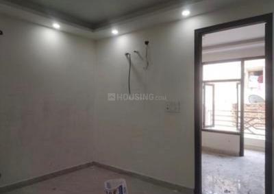 Bedroom Image of 950 Sq.ft 3 BHK Builder Floor for rent in Govindpuri New Delhi for Rs. 22000
