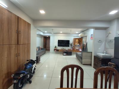 Living Room Image of 2250 Sq.ft 3 BHK Apartment / Flat for sale in Kraft Ananta Apartment, Ambawadi Ahmedabad for Rs. 20000000
