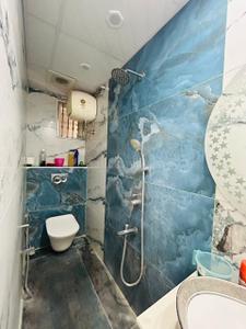Bathroom Image of 1800 Sq.ft 3 BHK Apartment / Flat for rent in The Central Park South, Sholinganallur Chennai for Rs. 50000