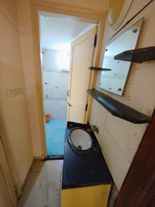 Kitchen Image of 1500 Sq.ft 4 BHK Apartment / Flat for rent in Kothrud Pune for Rs. 47000