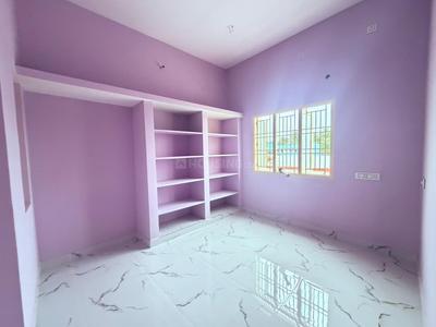Bedroom Image of 750 Sq.ft 2 BHK Independent House for rent in Kandigai, Chengalpattu Chennai for Rs. 15000