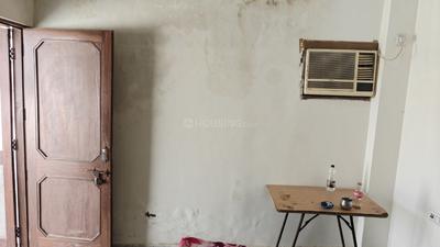 Bedroom Image of 1000 Sq.ft 1 RK Builder Floor for rent in Model Town New Delhi for Rs. 16000