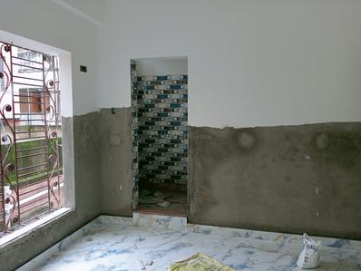 Bedroom Image of 1100 Sq.ft 2 BHK Builder Floor for sale in Baranagar Kolkata for Rs. 4800000