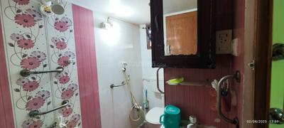 Bathroom Image of 1080 Sq.ft 2 BHK Apartment / Flat for rent in West Tambaram Chennai for Rs. 18500