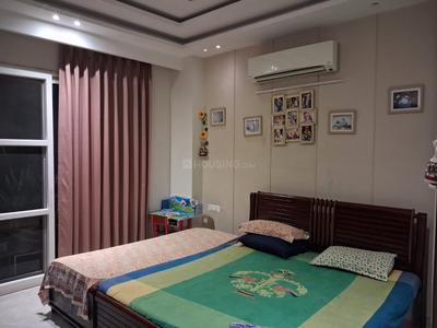 Bedroom Image of 1800 Sq.ft 3 BHK Builder Floor for rent in Uppal Southend, Sector 49 Gurgaon for Rs. 60000