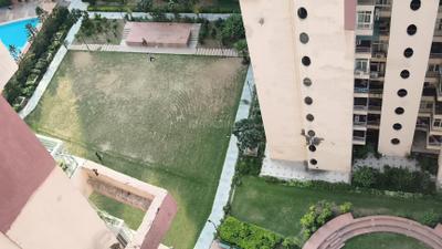 Image of 1320 Sq.ft 2.5 BHK Apartment / Flat for sale in Supertech Livingston, Crossings Republik, Ghaziabad for Rs. 9500000