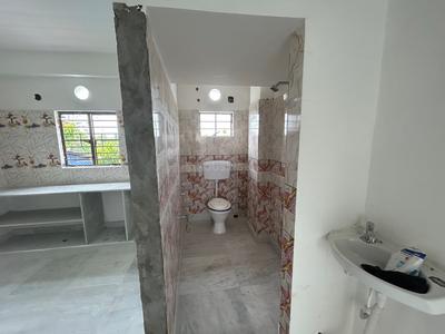 Bathroom Image of 690 Sq.ft 2 BHK Apartment / Flat for sale in Belghoria Kolkata for Rs. 2500000