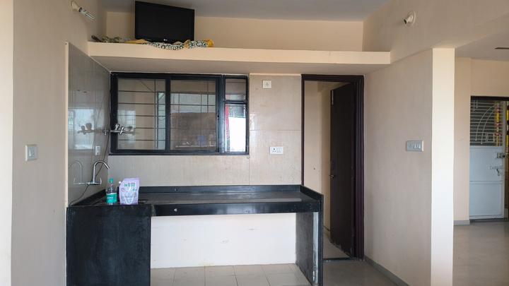 Eisha Erica Main Image 1