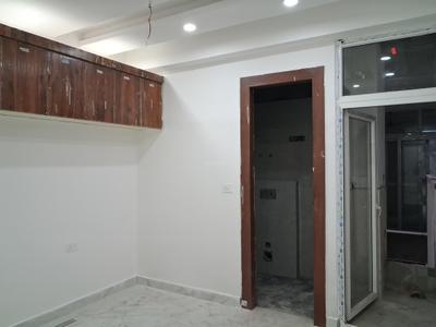 Bedroom Image of 1000 Sq.ft 2 BHK Apartment / Flat for sale in Sector 72 Noida for Rs. 4200000
