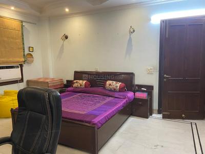 Bedroom Image of 1000 Sq.ft 1 RK Builder Floor for rent in Panchsheel Park New Delhi for Rs. 60000