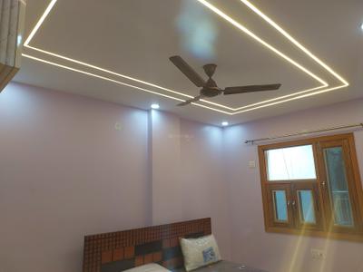 Bedroom Image of 350 Sq.ft 1 BHK Builder Floor for rent in Pochanpur Colony New Delhi for Rs. 20000