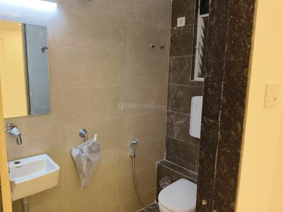 Bathroom Image of 1000 Sq.ft 2 BHK Apartment / Flat for rent in TIDKE NAGAR Nashik for Rs. 20000