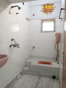 Common Bathroom Image of 864 Sq.ft 2 BHK Apartment / Flat for sale in Kadam Tala Howrah for Rs. 3000000