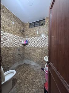 Bathroom Image of 2000 Sq.ft 3 BHK Builder Floor for rent in Sector 17 Faridabad for Rs. 28000