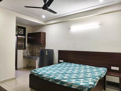 Bedroom Image of 500 Sq.ft 1 RK Builder Floor for rent in DLF Phase 3 Gurgaon for Rs. 16000