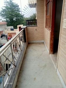 Balcony Image of 850 Sq.ft 2 BHK Builder Floor for sale in Shalimar Bagh New Delhi for Rs. 8000000