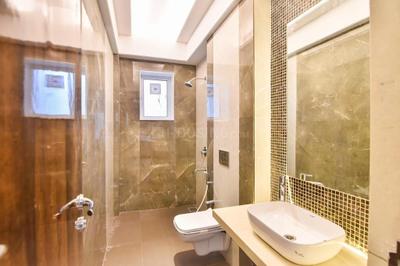 Bathroom Image of 2600 Sq.ft 3 BHK Apartment / Flat for sale in The Arena Hiranandani Fortune City, Panvel Navi Mumbai for Rs. 25000000
