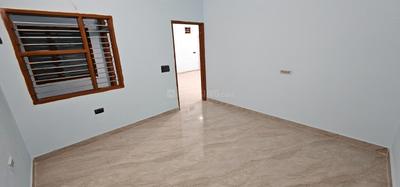 Living Room Image of 1400 Sq.ft 4 BHK Apartment / Flat for rent in Sector 13 Gurgaon for Rs. 28000